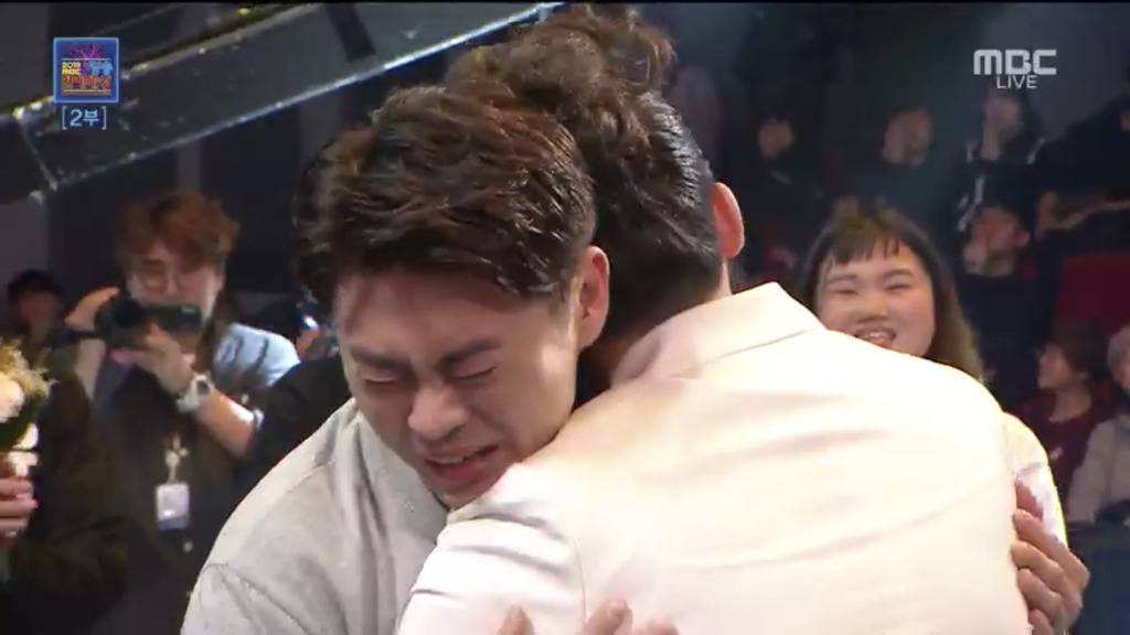 MBC 방송연예대상 이영자 수상에 오열하는 송팀장님 ㅠㅠㅠ | 인스티즈