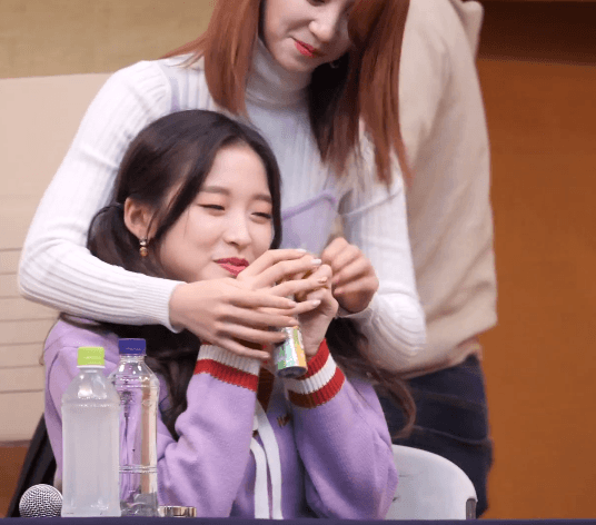 오마이걸 비니, 아린.gif | 인스티즈