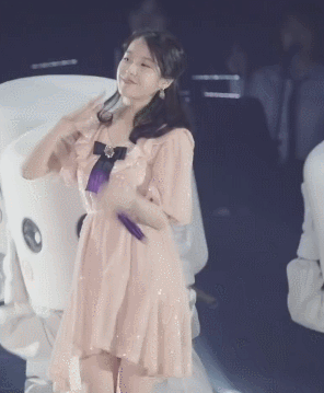 아이유 어깨 모음.jpgif | 인스티즈