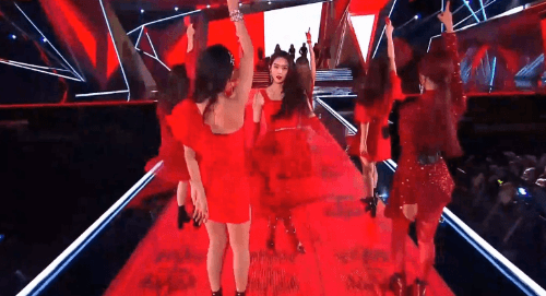 카드날리기 신공.gif | 인스티즈