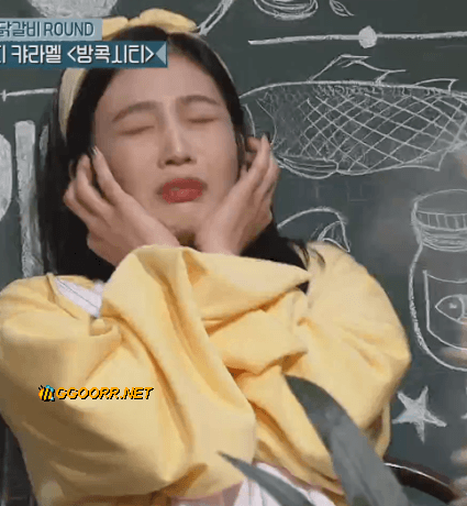 뻥튀기 맞는 조이.gif | 인스티즈