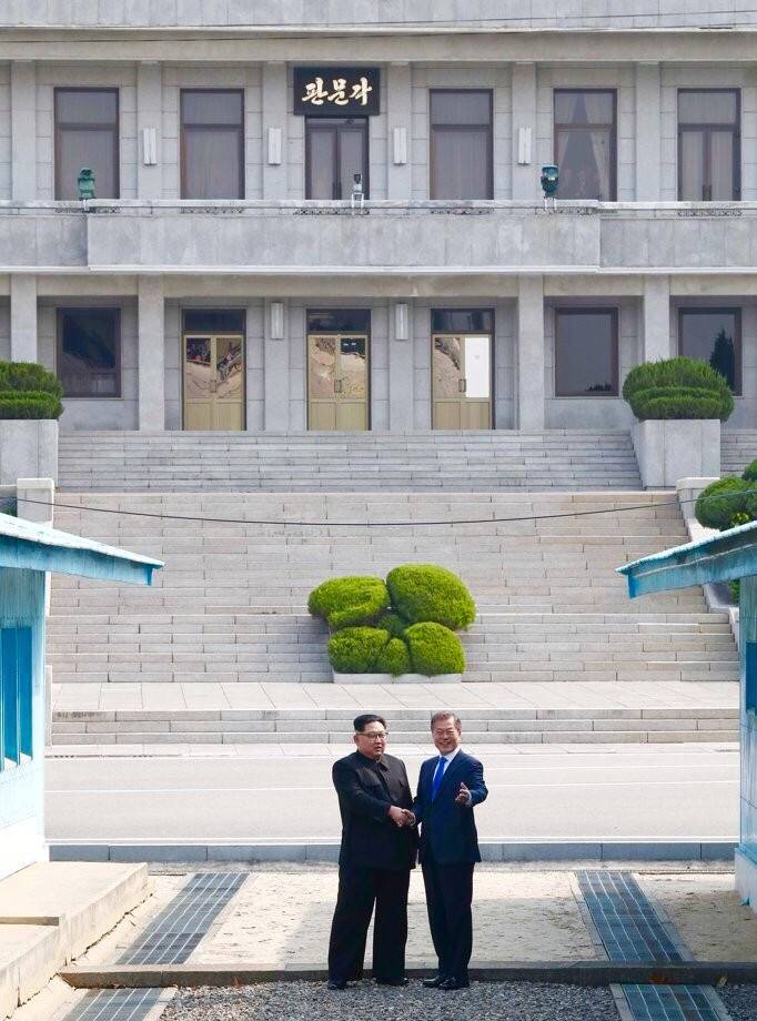 이견이 없을 올 해의 사진 두장 | 인스티즈