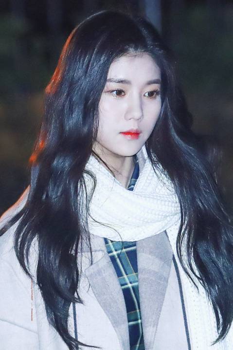 아이즈원) 2019년 기해년 황금돼지의 해니까! 95년생 돼지띠 권은비 | 인스티즈