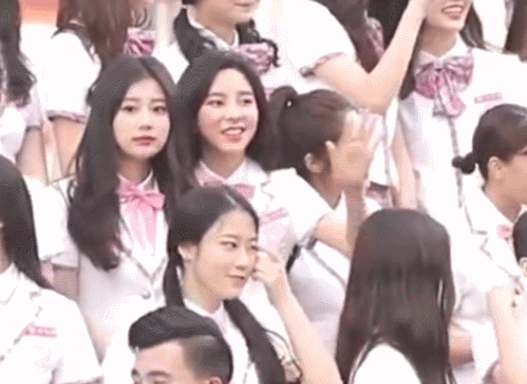 아이즈원) 부산에 놀러간 강혜원 with 신수현 | 인스티즈