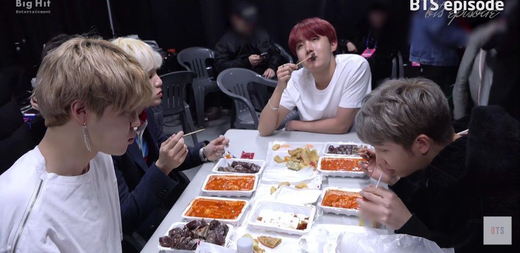 얘네 찐 한국인이구나 생각이 들었던 방탄소년단 밥상.jpg | 인스티즈