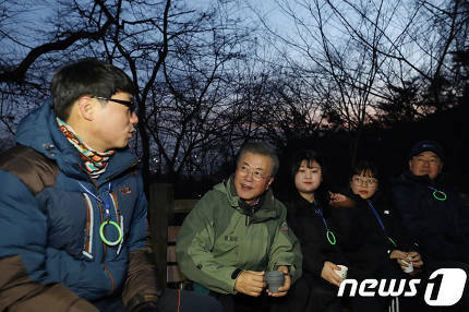 문통의 2019년 새해 첫일정.jpg | 인스티즈