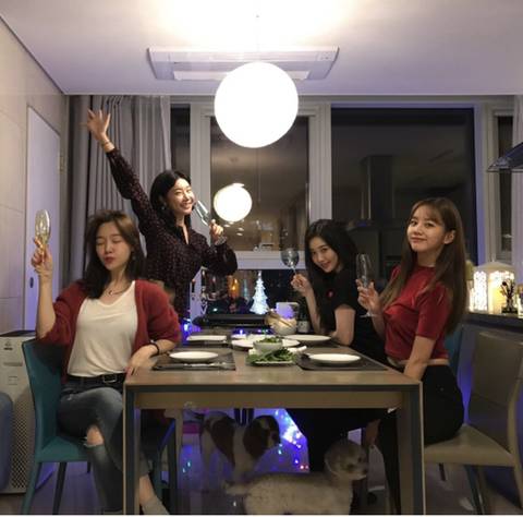 혜리 인스타에 올라온 걸스데이 완전체.jpg | 인스티즈