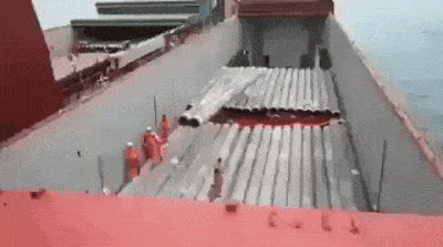 스치면 치명타.gif | 인스티즈