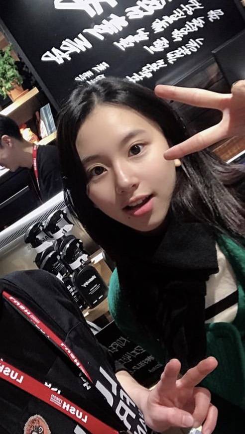 오늘자 트와이스 채영 목격 사진 ㄷㄷㄷ | 인스티즈