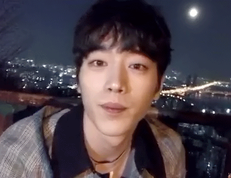 V앱에서 야경보여줬더니 '그냥 네 얼굴만 보여줘'소리들은 서강준.gif (데이터) | 인스티즈