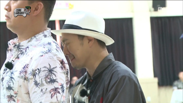 보급품 받는 명수형 | 인스티즈