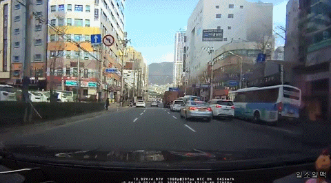 참을 수 없는 유혹.gif (블박) | 인스티즈