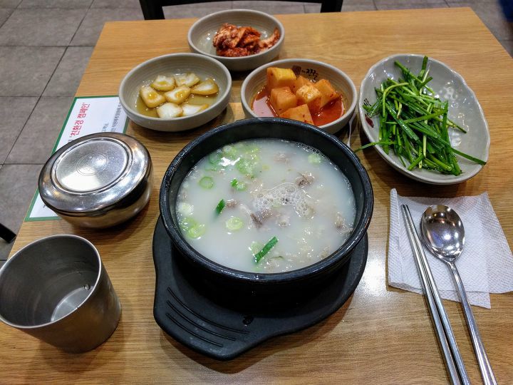 국밥,해장국의 1인자는?.gif | 인스티즈