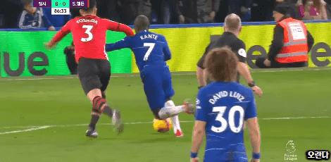 소튼 살려내는 요시다마야의 결정적 수비.gif | 인스티즈