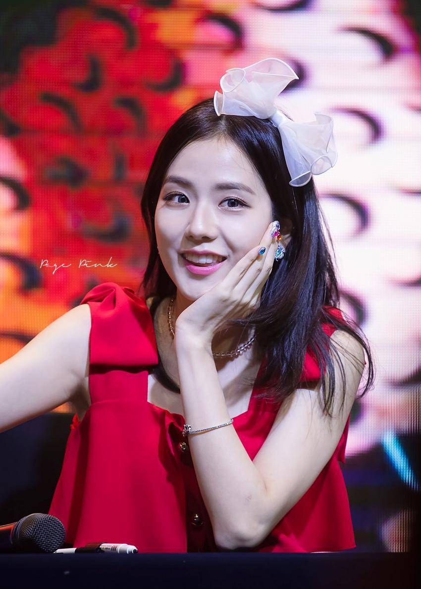 오늘자 생일을 맞은 블랙핑크 지수 | 인스티즈