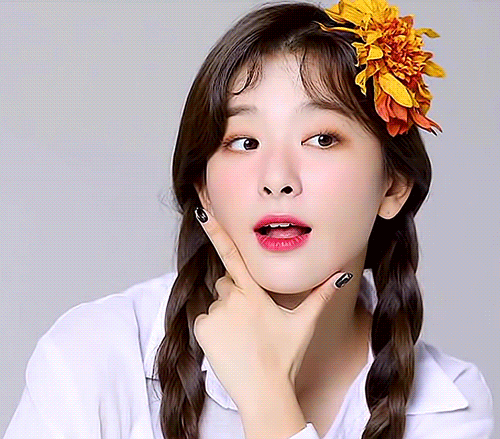 윙크하는 슬기.gif | 인스티즈