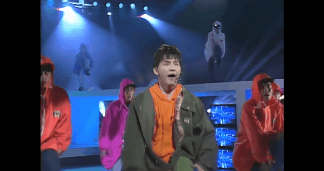 전국민에게 후드티를 선사하신 분.gif | 인스티즈