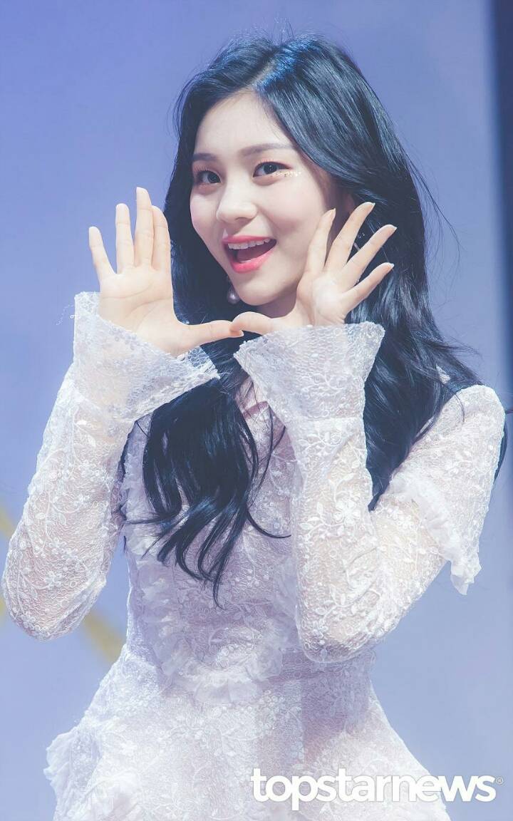 190114 여자친구 쇼케이스 현장.jpg | 인스티즈