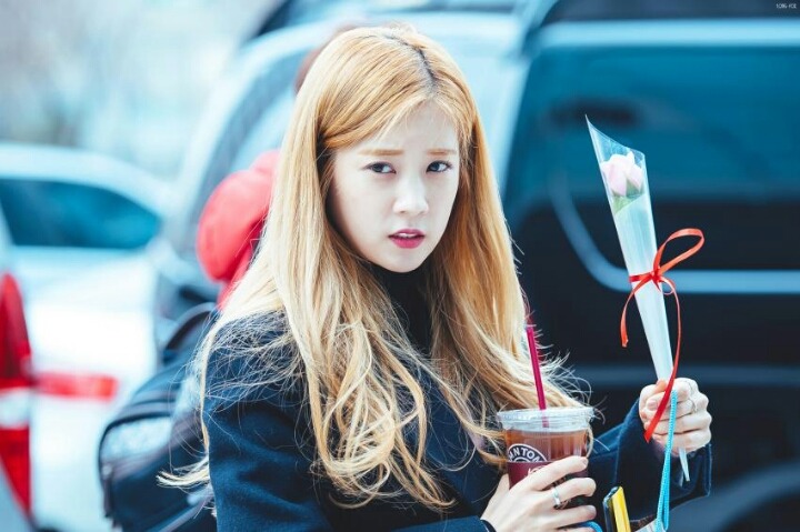 방송끝나고 슬금슬금 와서 인사하고가는 초롱 | 인스티즈