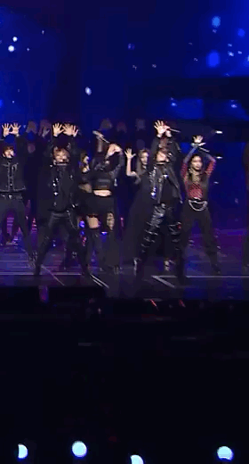 KBS 가요 대축제에서 실수한 트와이스 쯔위 . gif | 인스티즈