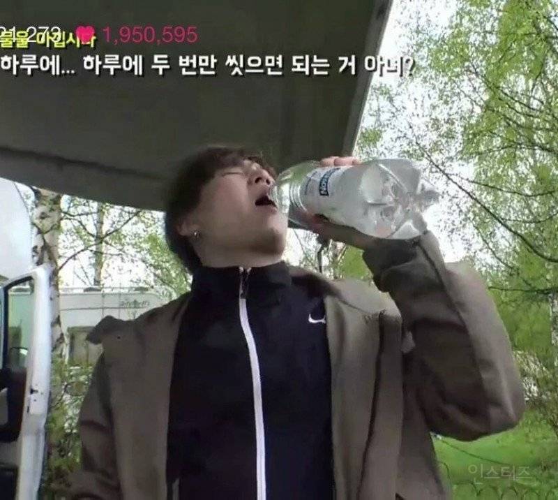 흔한 아이돌의 무대위과 무대 밖 차이 | 인스티즈