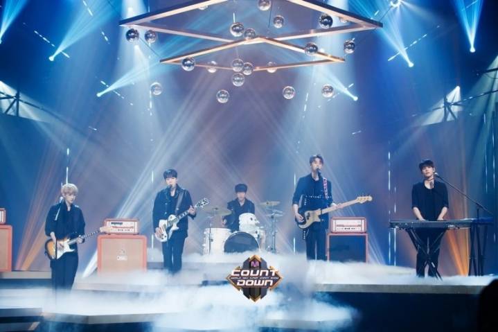 [아이돌이야기] JYP의 무능함 때문에 상처입은 DAY6 이야기 | 인스티즈