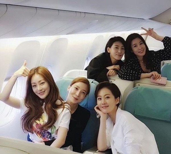 '스카이캐슬' 캐슬 퀸즈부터 아역들까지 포상휴가 인증샷 "절친 케미 뿜뿜” | 인스티즈