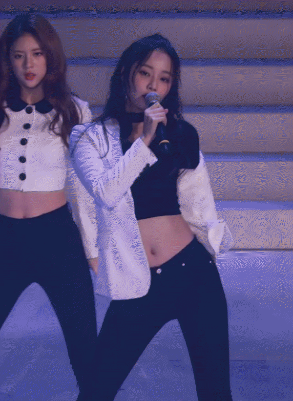 반묶음머리+크롭티 모모랜드 연우.gif | 인스티즈