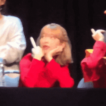 팬싸에서 팬이 넘어오지 않을 때 기다리는 다음 아이돌들은?.gif | 인스티즈