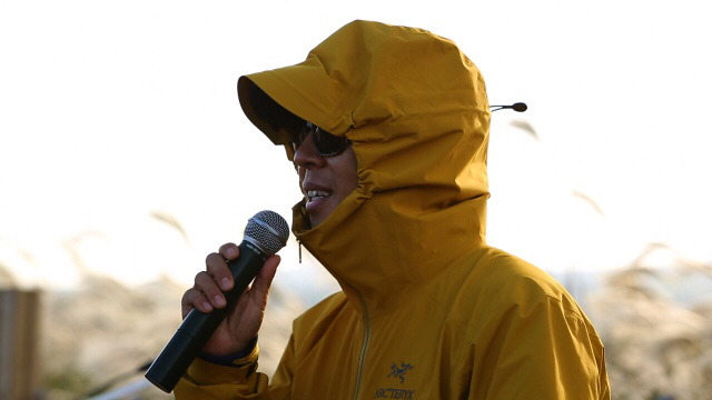 눈이 보이지 않는 사람과 눈만 보이는 사람 | 인스티즈