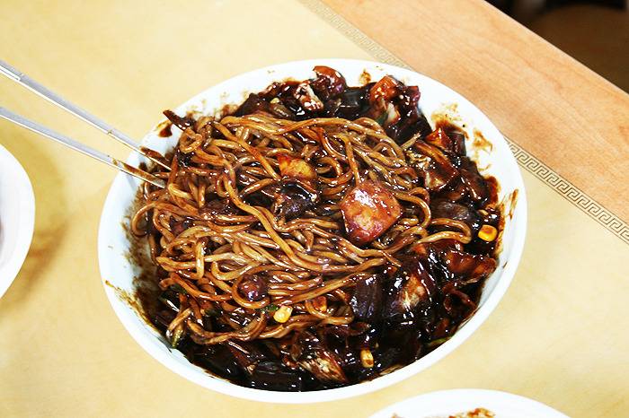 이상하게 먹고싶다는 생각 들면 꼭 먹게 되는 음식 3개......... | 인스티즈