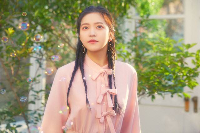 레드벨벳 예리 "나에게 하고 싶은 말 담아”···첫 솔로곡 '스물에게' 14일 공개 | 인스티즈