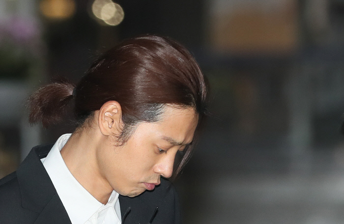'성관계 몰카' 정준영, 금명간 구속영장…주거지도 압수수색 | 인스티즈