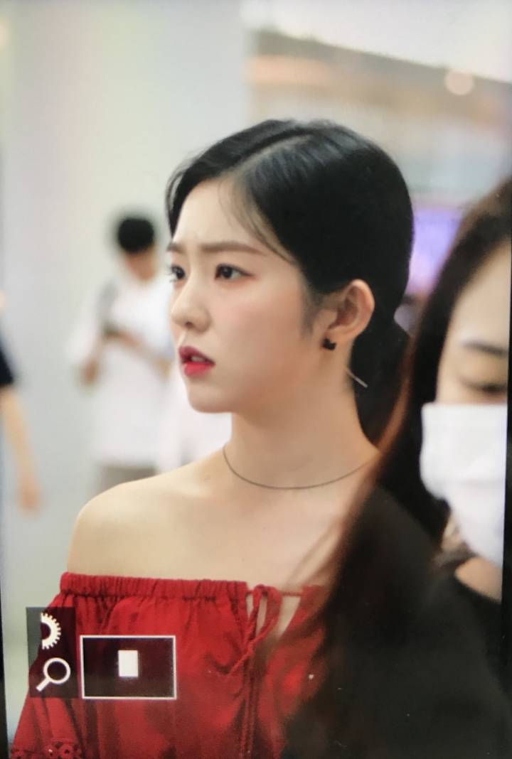 오프숄더 아이린 | 인스티즈