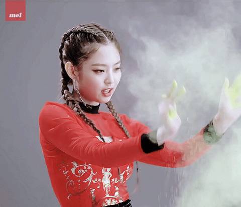 제니의 헤어스타일 중 개취로 가장 맘에드는것은? | 인스티즈