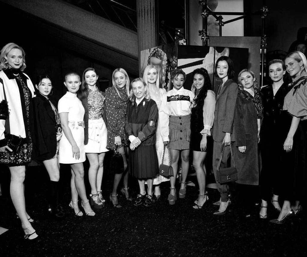 서양 모델들 사이에 끼인 아이린 | 인스티즈