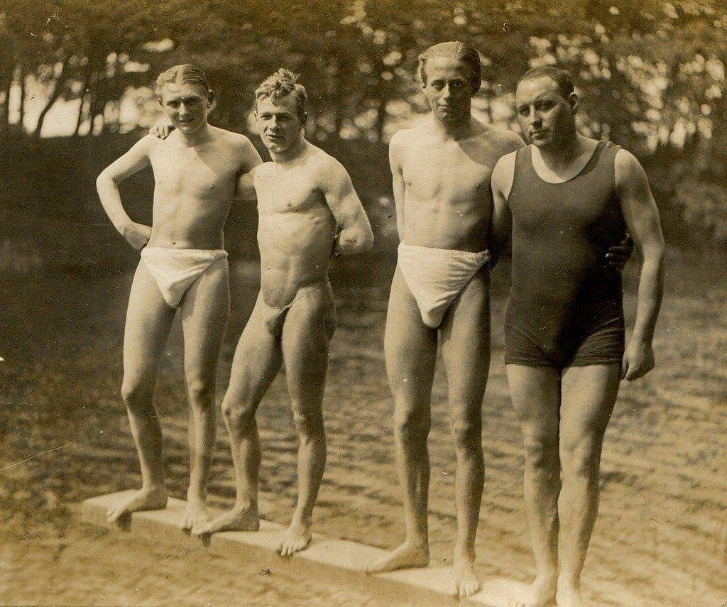 1930년대 나온 남성 수영복들 | 인스티즈