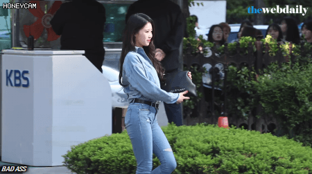 걸그룹 포토타임 전문가의 흔한 출근길 풍경.jpgif | 인스티즈