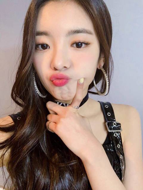 ITZY 첫 팬 사인회.jpg | 인스티즈