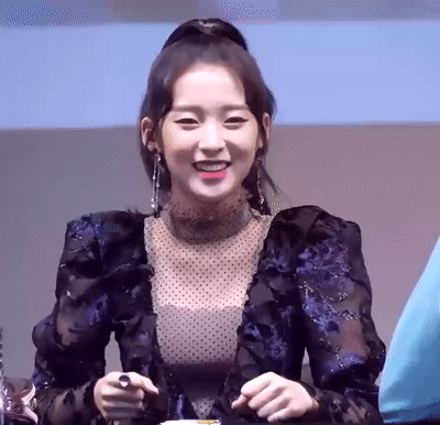 원투 날리는 오마이걸 아린.gif | 인스티즈