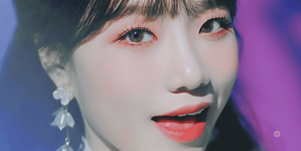 아이즈원 신곡 뮤비속 조유리(+게릴라데이트).jpgif | 인스티즈