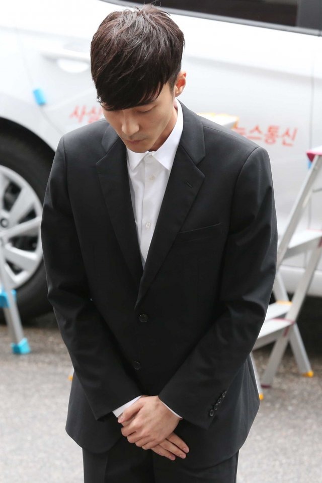 어제 살을 확 빼고 나타난 박유천과 로이킴 ㄷㄷ.jpg | 인스티즈