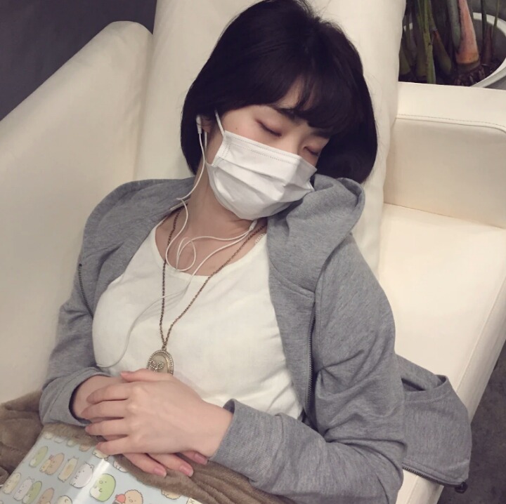 넥타이 매어주는 미국 경찰 | 인스티즈