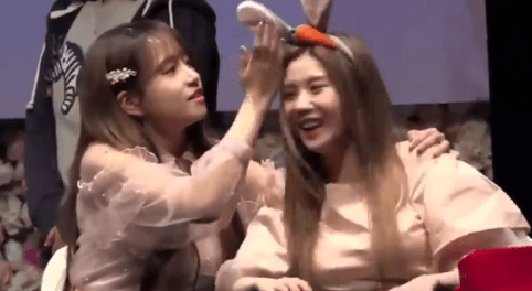 요즘 아주 귀여워 미칠것 같은 아이돌.gif | 인스티즈