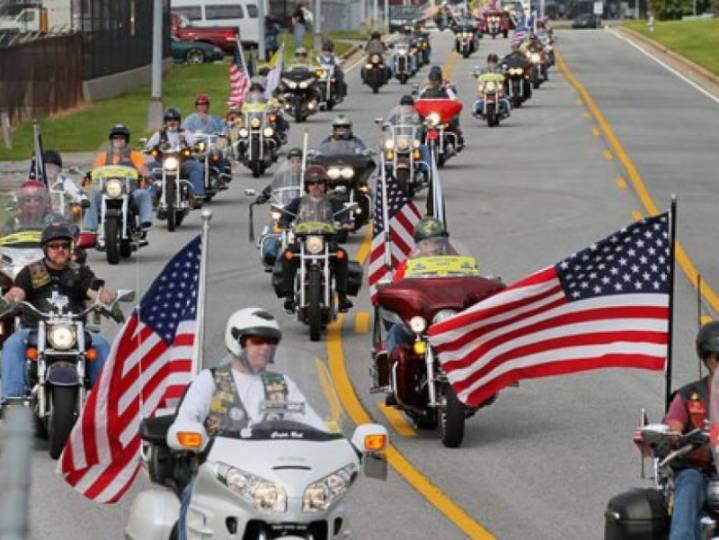 참전용사 유골이 택배로 보내진단 소식에 미대륙 3,200km를 횡단 호위한 오토바이 동호회 | 인스티즈