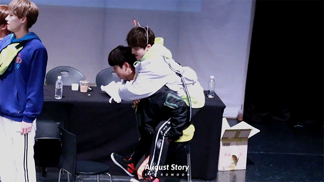 상대적 피지컬로 키가 커보이지 않는 아이돌 그룹.jpg | 인스티즈