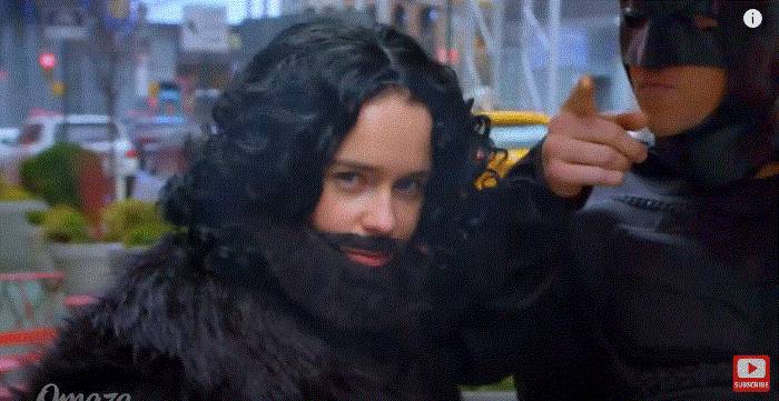 [왕좌의게임] 존 스노우로 분장하고 맨하탄 돌아댕기는 대너리스ㅋㅋㅋㅋㅋ.jpg | 인스티즈