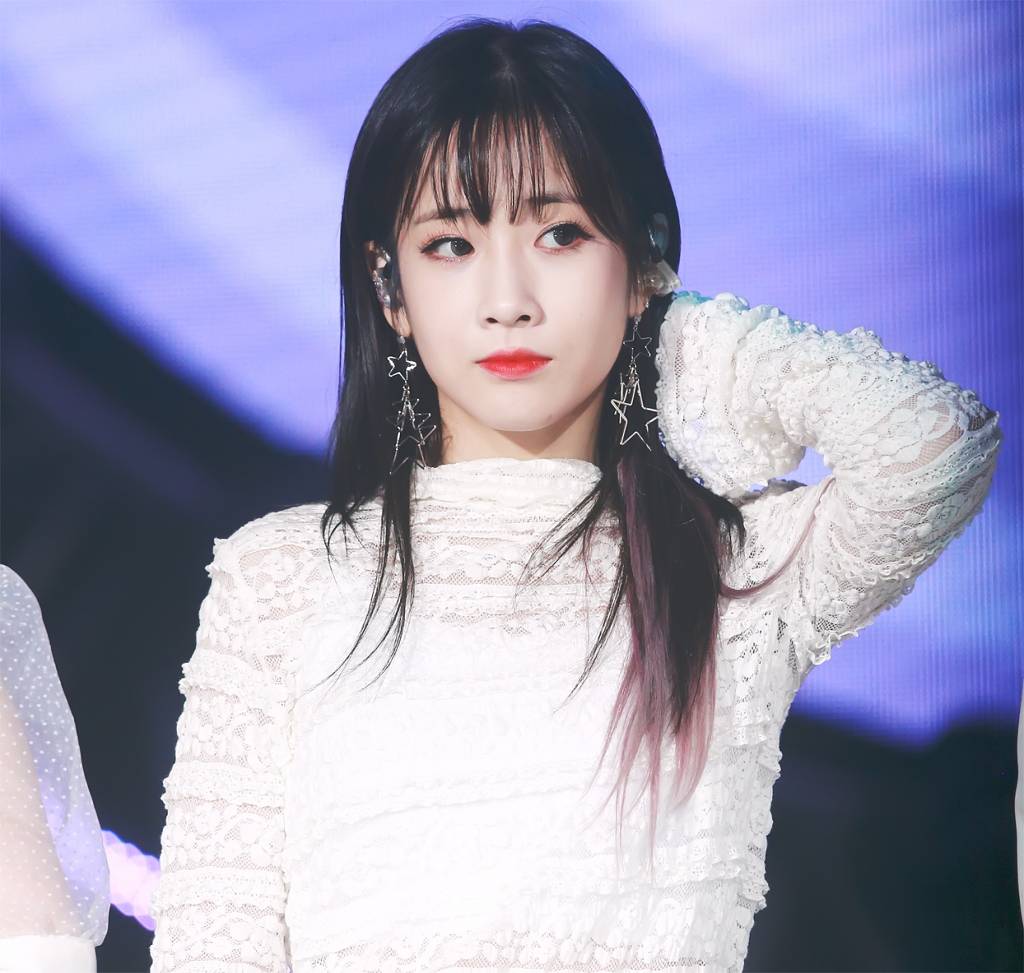 오랜만에 90년대 아련한 감성을 느끼게 해주는 윤상(원피스)+김이나 조합 (러블리즈 - 지금 이대로) | 인스티즈