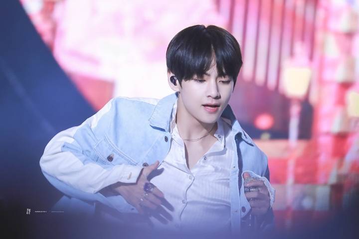 파란머리💙방탄소년단뷔💜보낼수가 없오😭 | 인스티즈