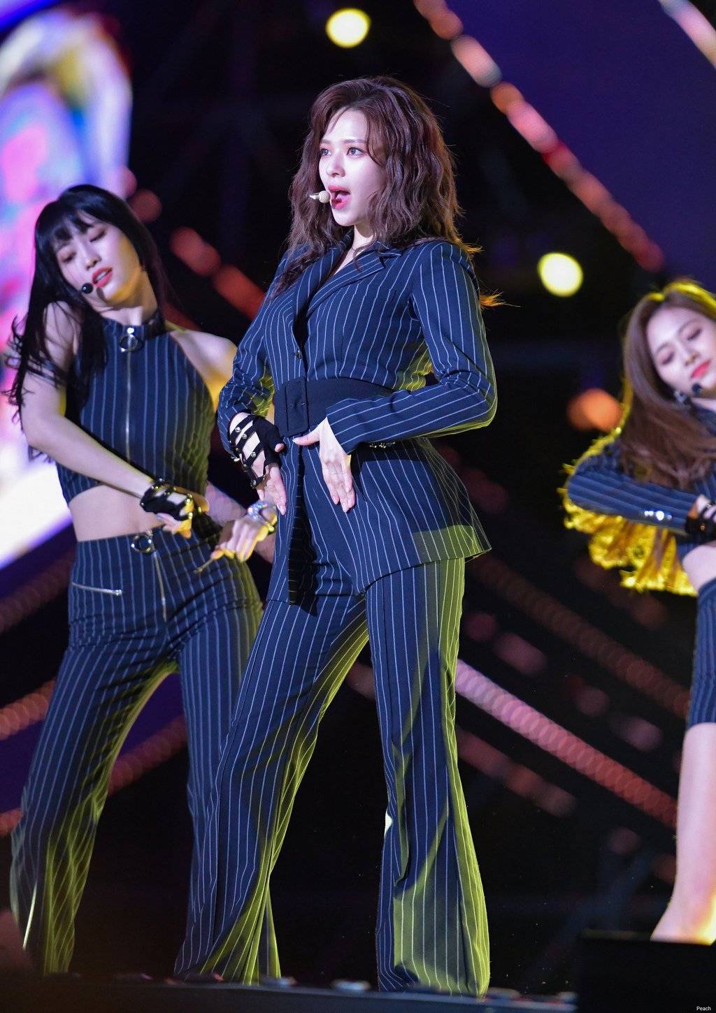 요즘 너무 이쁜 정연이 광주 슈퍼콘서트 | 인스티즈